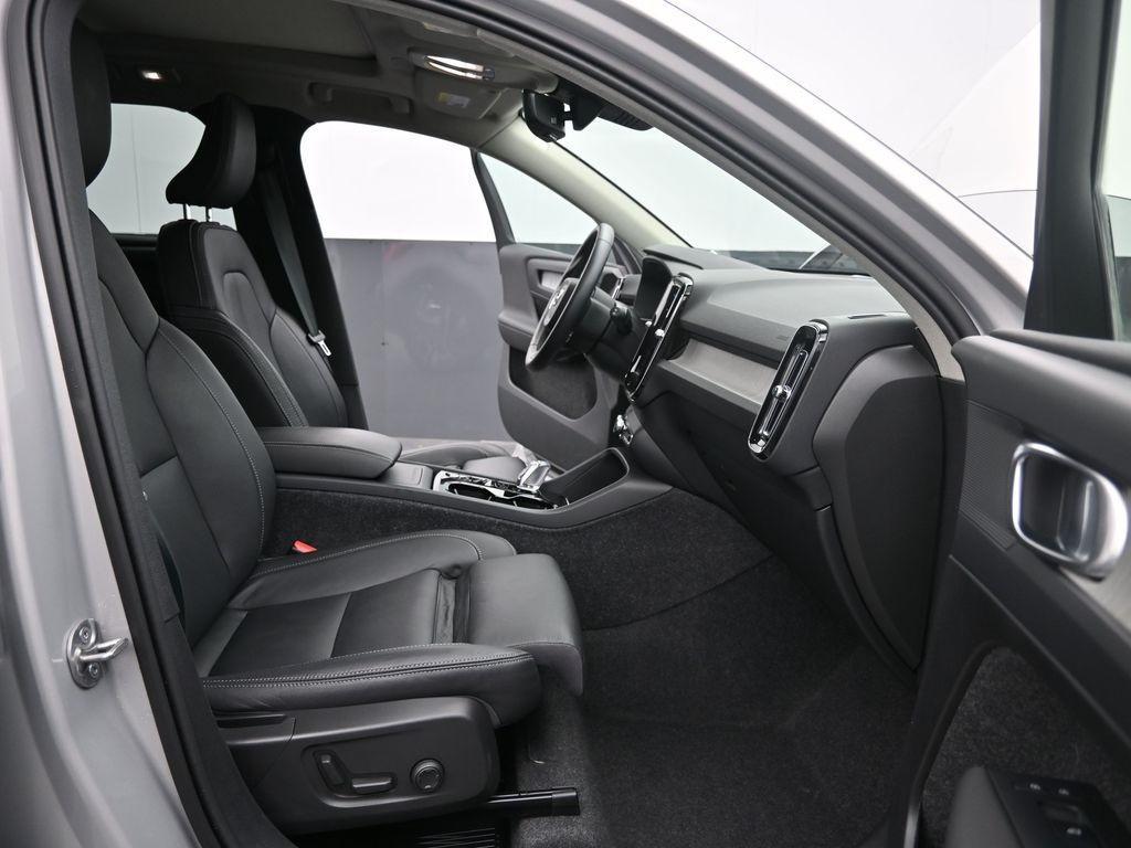 used 2025 Volvo XC40 car, priced at $33,998