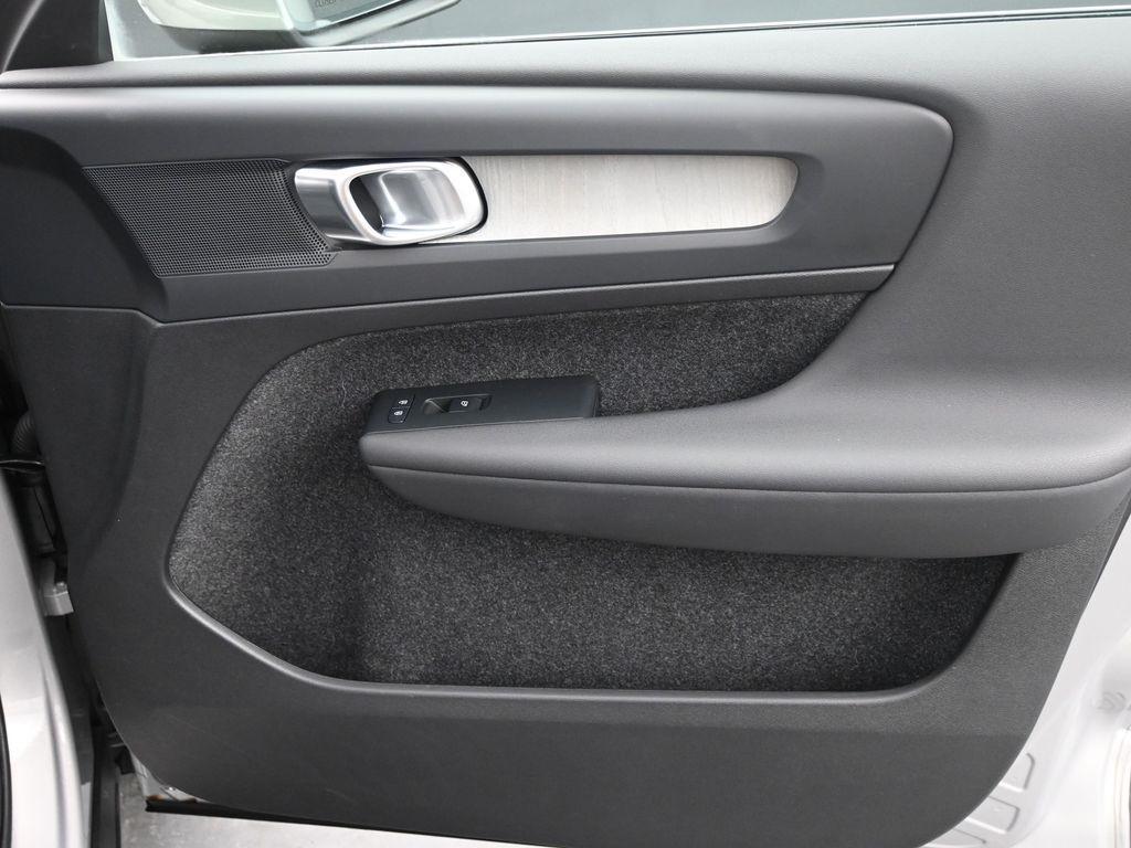 used 2025 Volvo XC40 car, priced at $33,998