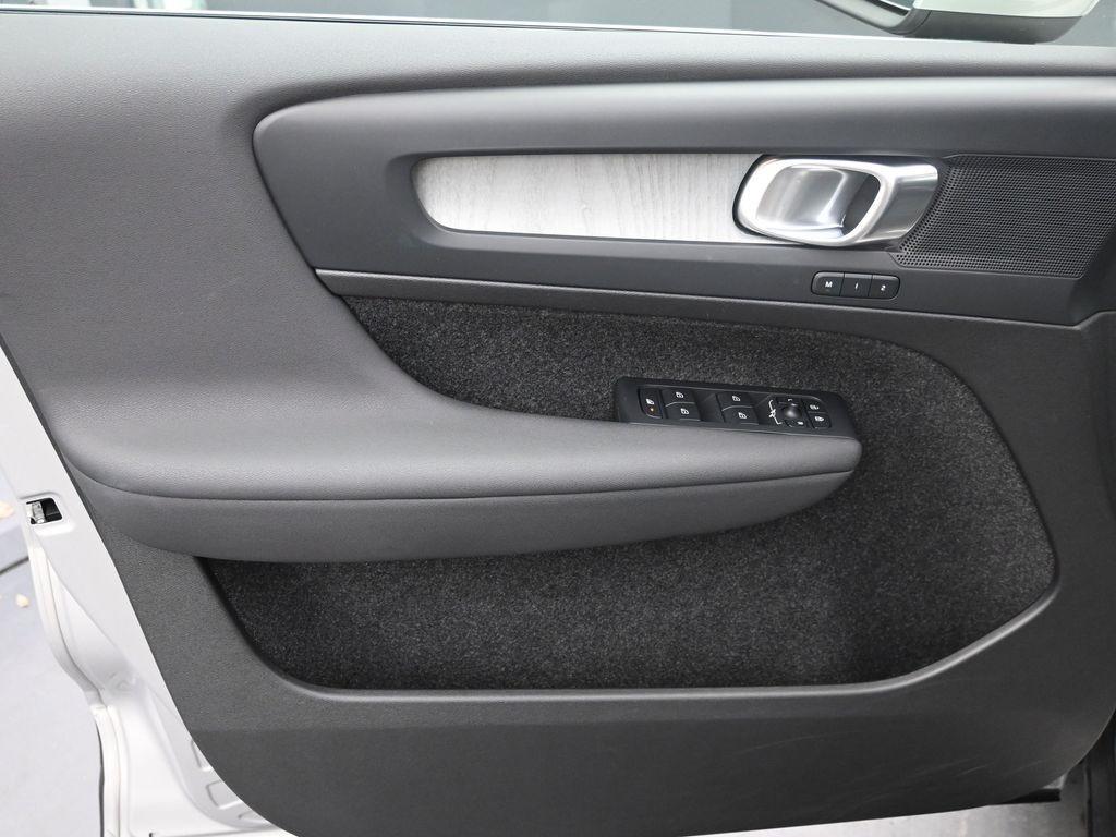 used 2025 Volvo XC40 car, priced at $33,998