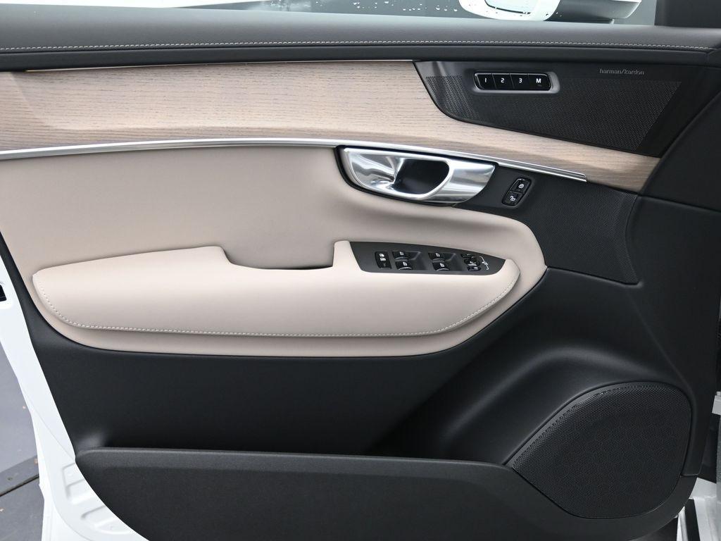 new 2026 Volvo XC90 car, priced at $70,895
