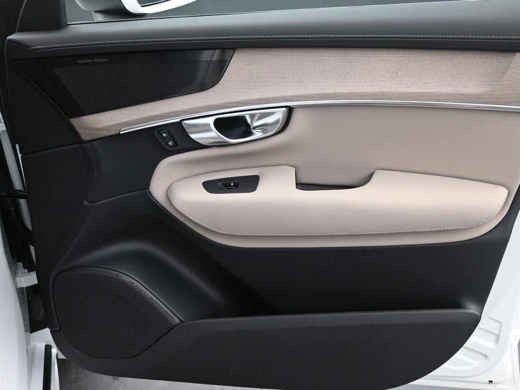 new 2026 Volvo XC90 car, priced at $70,895