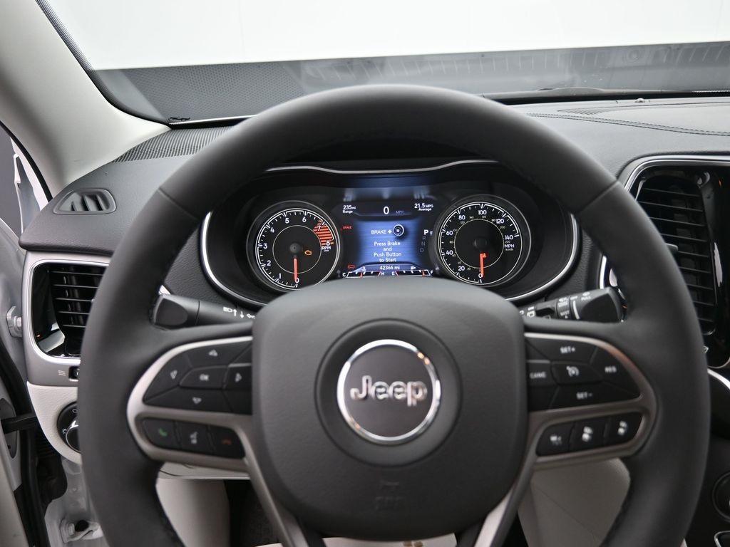 used 2022 Jeep Cherokee car, priced at $22,998