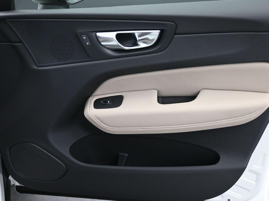 new 2026 Volvo XC60 car, priced at $57,985