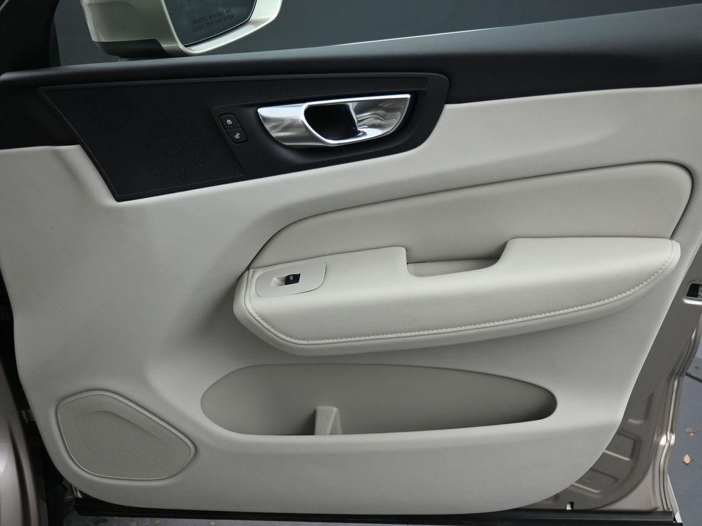 used 2023 Volvo XC60 car, priced at $36,998