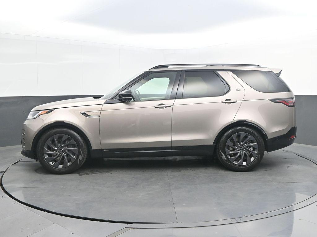 used 2022 Land Rover Discovery car, priced at $23,998