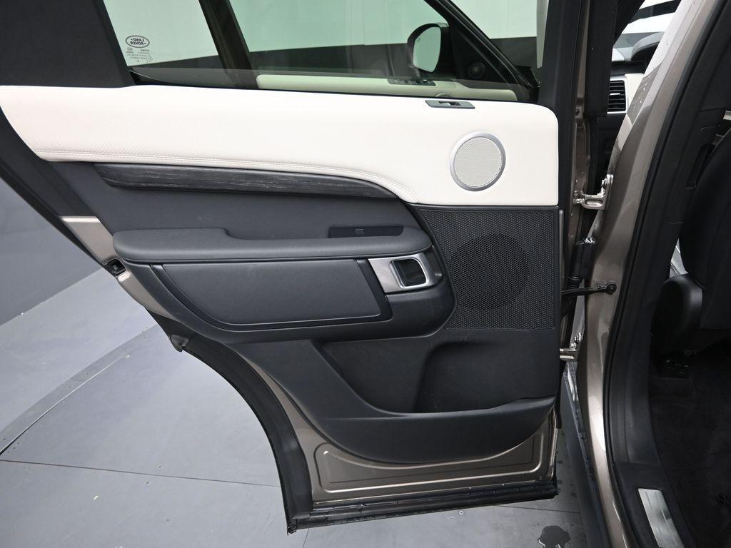 used 2022 Land Rover Discovery car, priced at $23,998