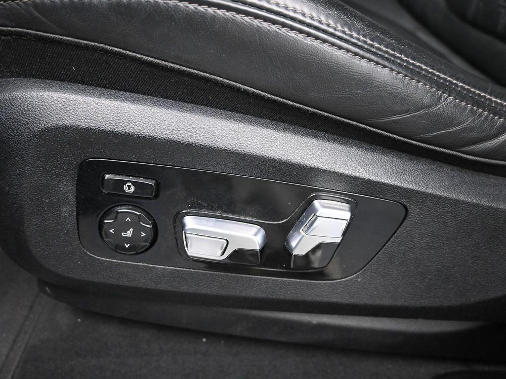 used 2020 BMW X6 car, priced at $31,998