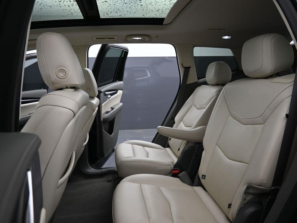 used 2021 Cadillac XT6 car, priced at $27,599