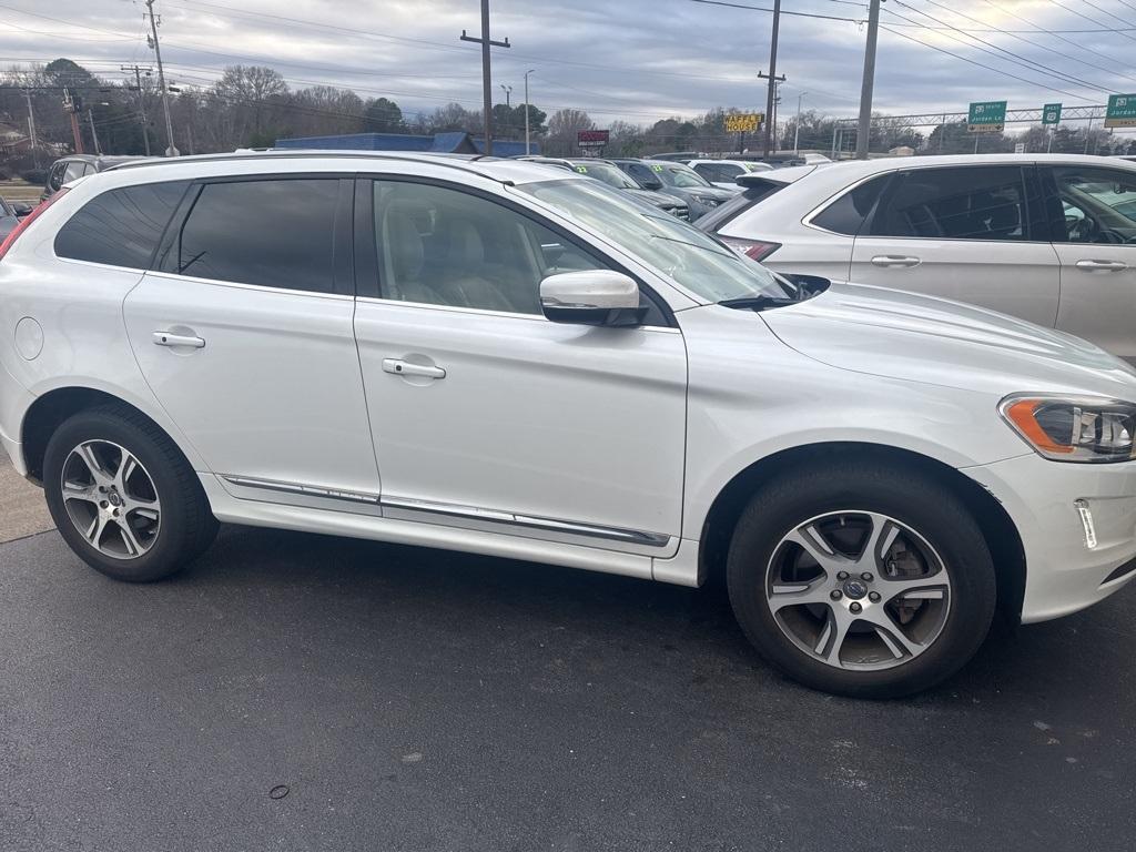 used 2015 Volvo XC60 car, priced at $12,498