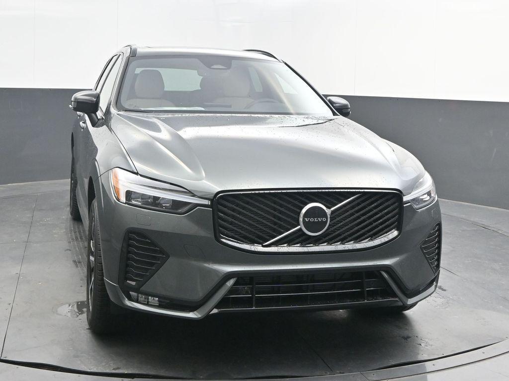 new 2026 Volvo XC60 car, priced at $52,035