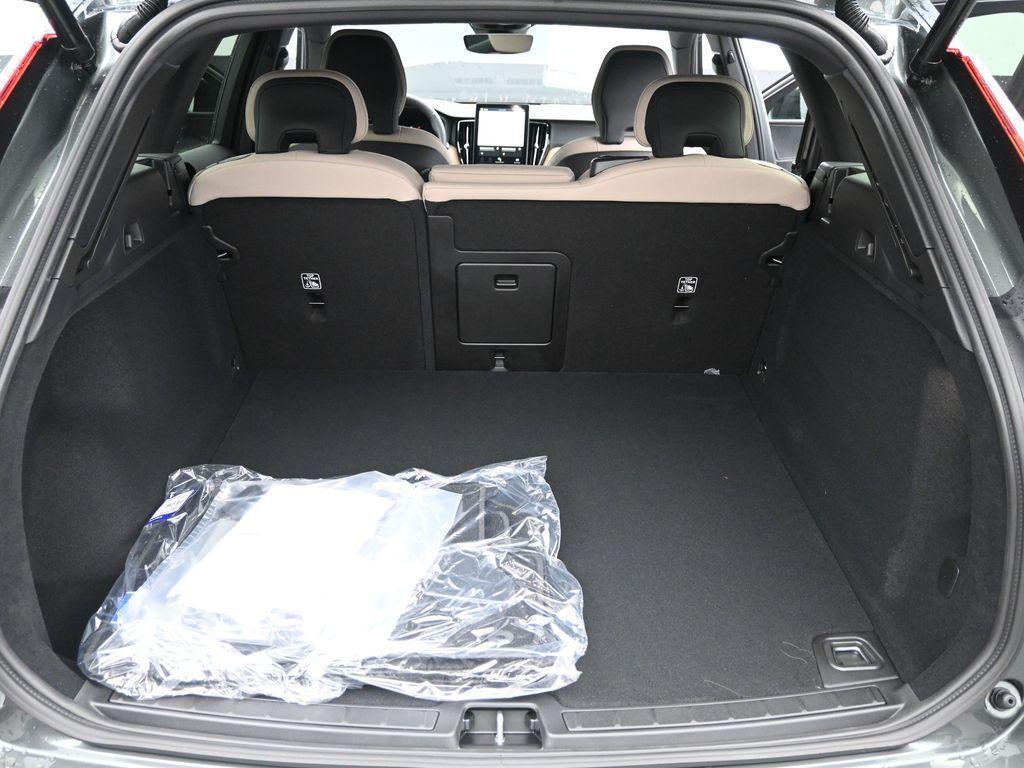 new 2026 Volvo XC60 car, priced at $52,035