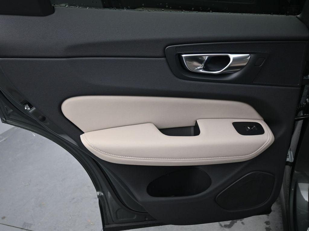 new 2026 Volvo XC60 car, priced at $52,035