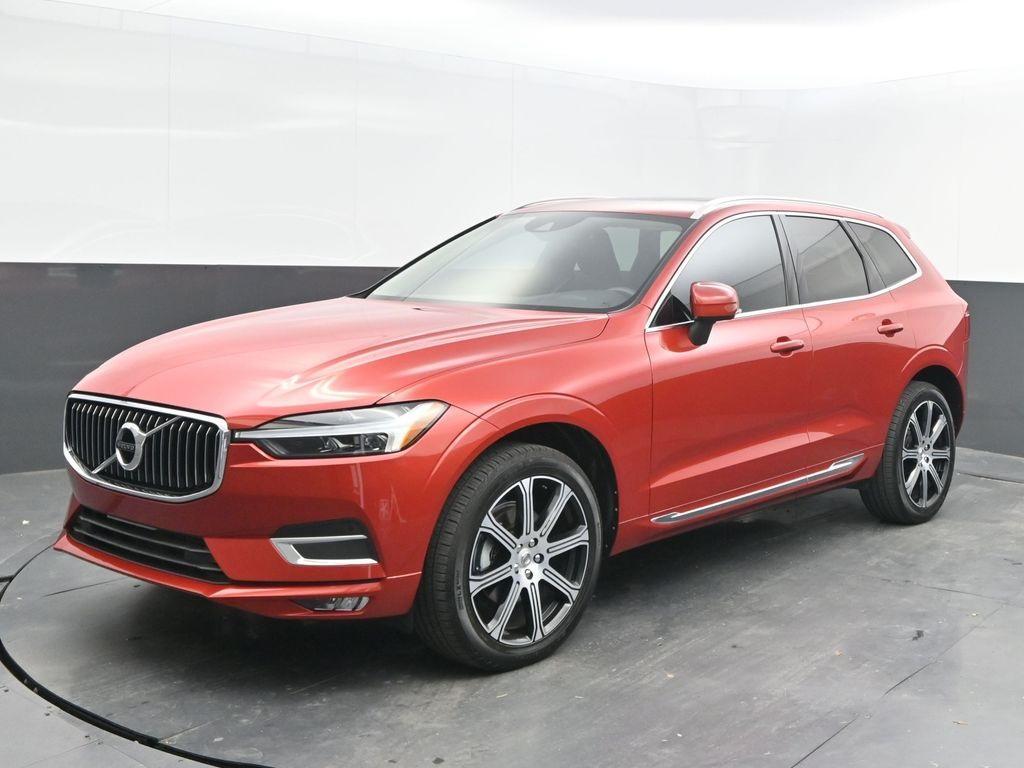 2021 Fusion Red Metallic Volvo XC60