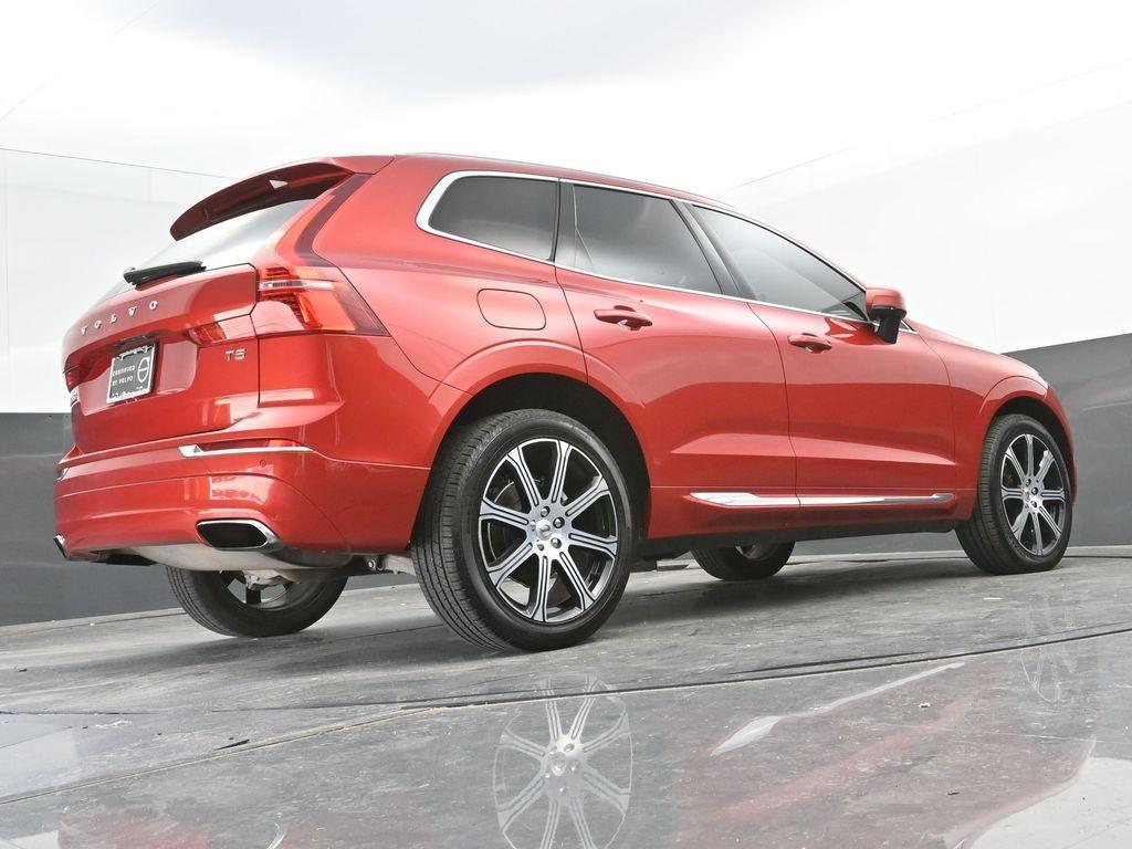 2021 Fusion Red Metallic Volvo XC60