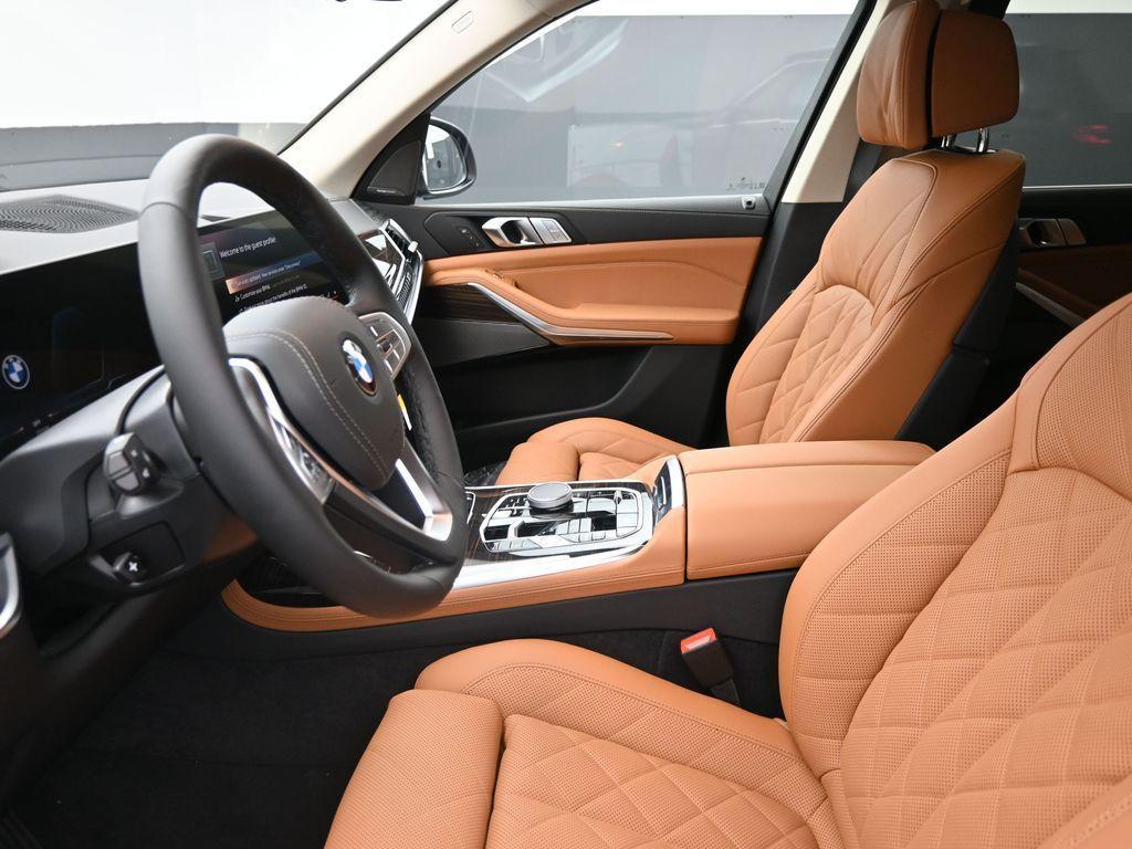 new 2026 BMW X7 car, priced at $97,710