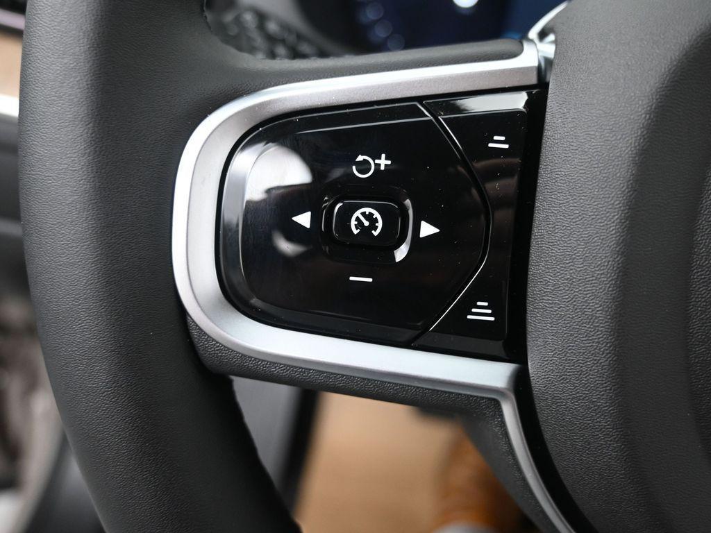new 2026 Volvo XC60 car, priced at $57,985