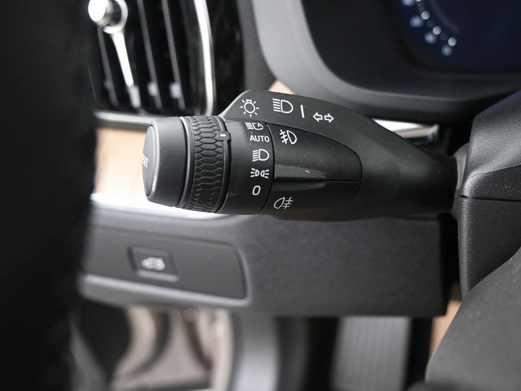 new 2026 Volvo XC60 car, priced at $57,985