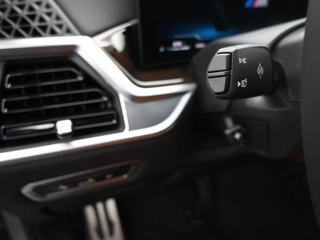 new 2026 BMW X7 car, priced at $123,135