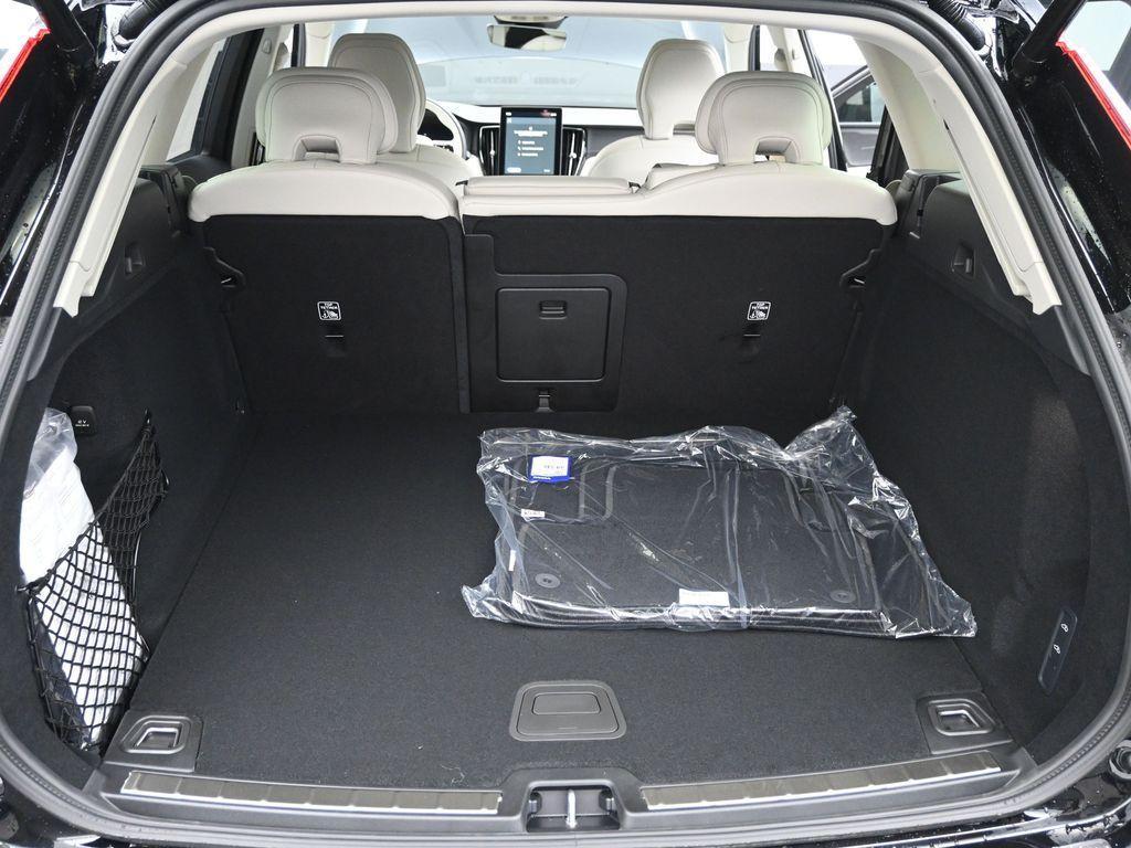 new 2026 Volvo XC60 car