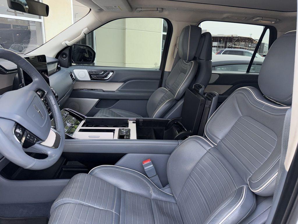 used 2018 Lincoln Navigator car, priced at $27,998