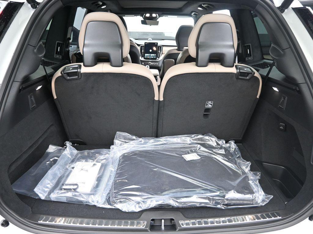 new 2026 Volvo XC90 car, priced at $83,215