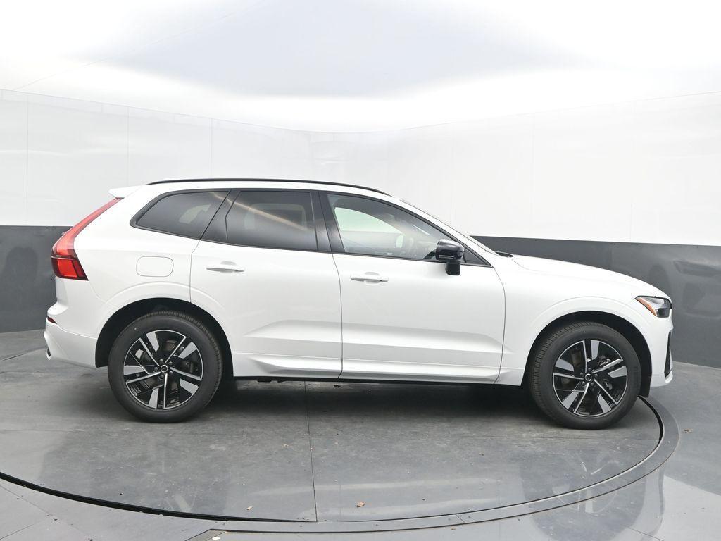 new 2026 Volvo XC60 Plug-In Hybrid car, priced at $65,175