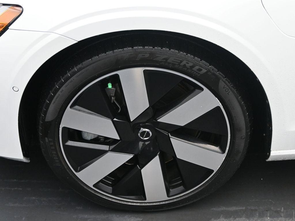used 2024 Volvo S60 Recharge Plug-In Hybrid car, priced at $36,997