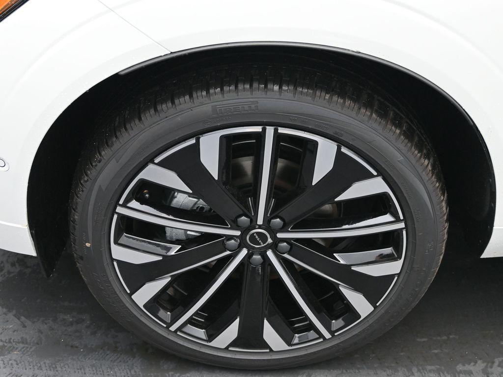 new 2026 Volvo XC60 car, priced at $63,935