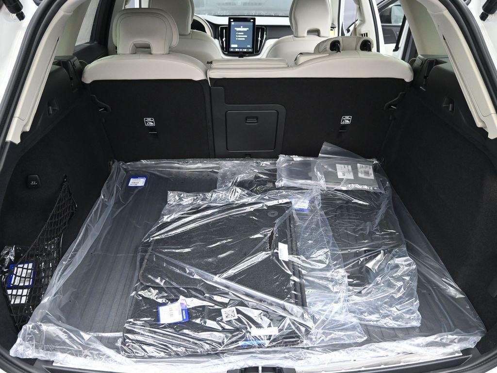 new 2026 Volvo XC60 car, priced at $63,935