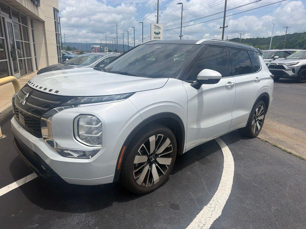 used 2025 Mitsubishi Outlander car, priced at $30,998