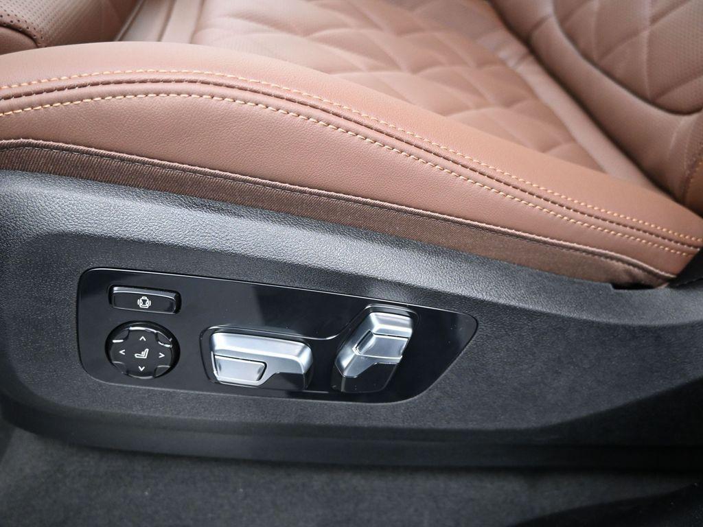new 2026 BMW X7 car, priced at $98,810