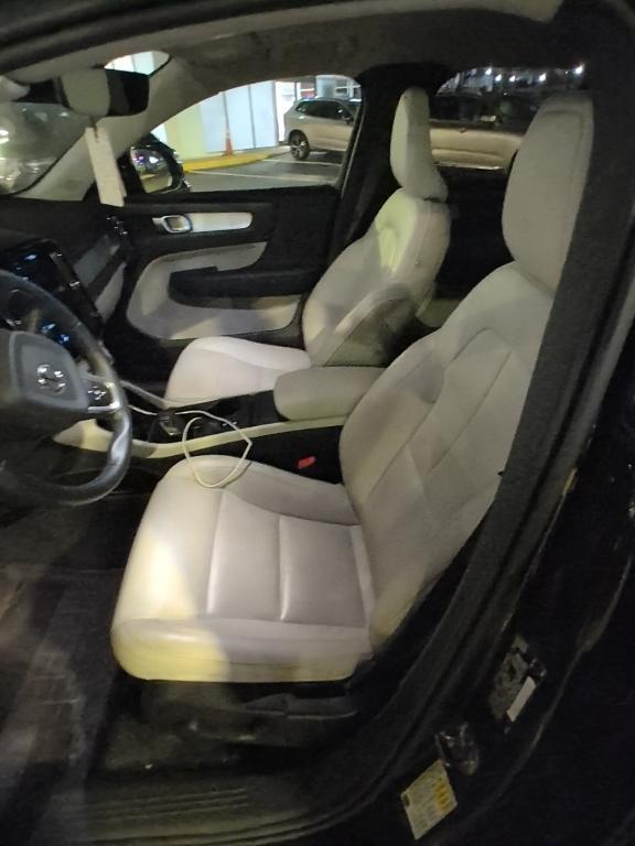 used 2020 Volvo XC40 car, priced at $22,698