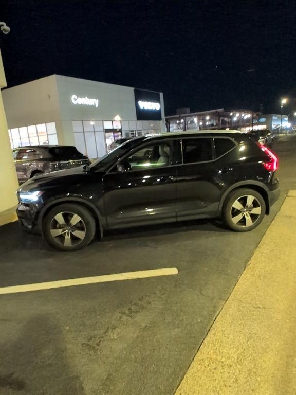 used 2020 Volvo XC40 car, priced at $22,698