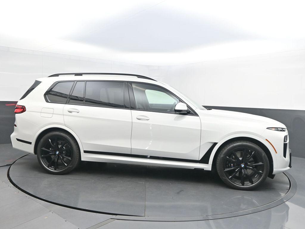 new 2026 BMW X7 car, priced at $101,110