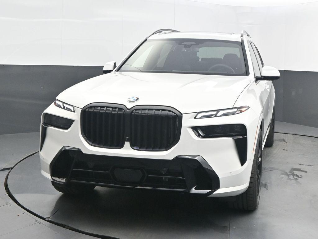 new 2026 BMW X7 car, priced at $101,110