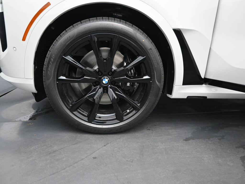 new 2026 BMW X7 car, priced at $101,110