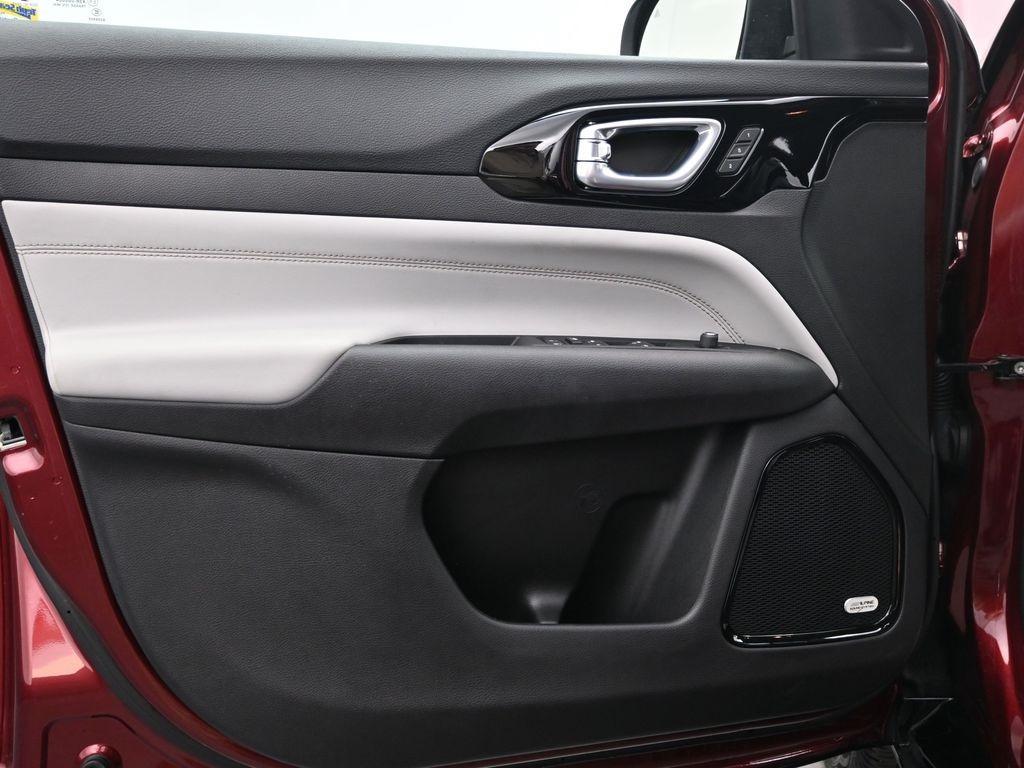 used 2022 Jeep Compass car, priced at $22,499