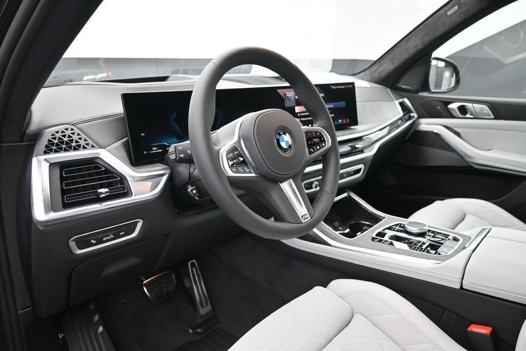 new 2027 BMW X7 car, priced at $100,310
