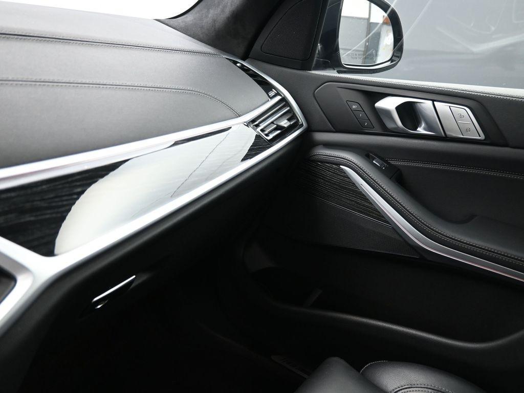 used 2022 BMW X7 car, priced at $38,998