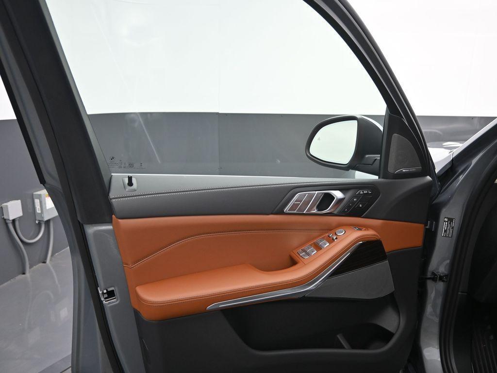 new 2026 BMW X7 car, priced at $98,485