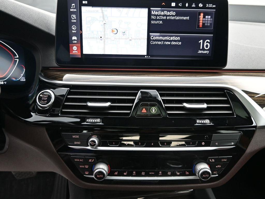 used 2022 BMW 540 car, priced at $38,998