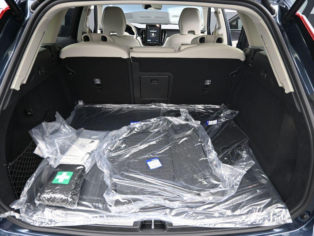 new 2026 Volvo XC60 car, priced at $63,935