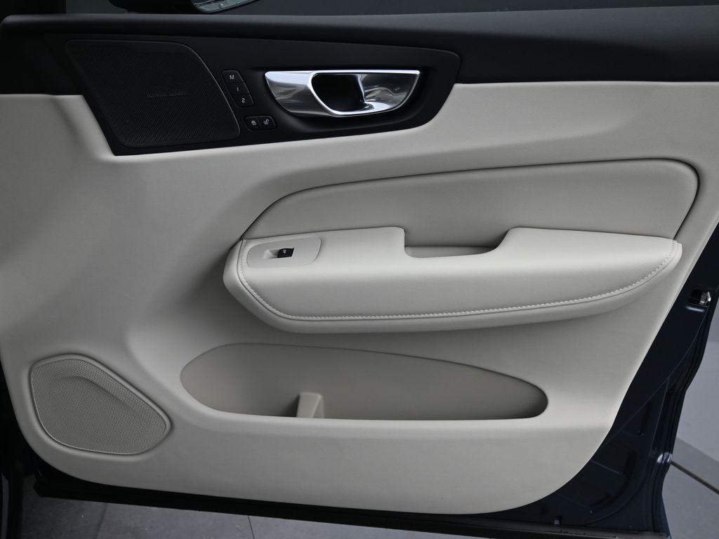 new 2026 Volvo XC60 car, priced at $63,935