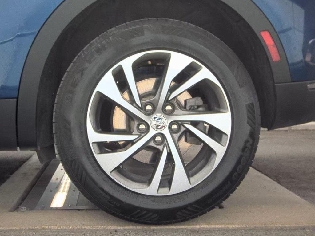 used 2023 Buick Envision car, priced at $23,874