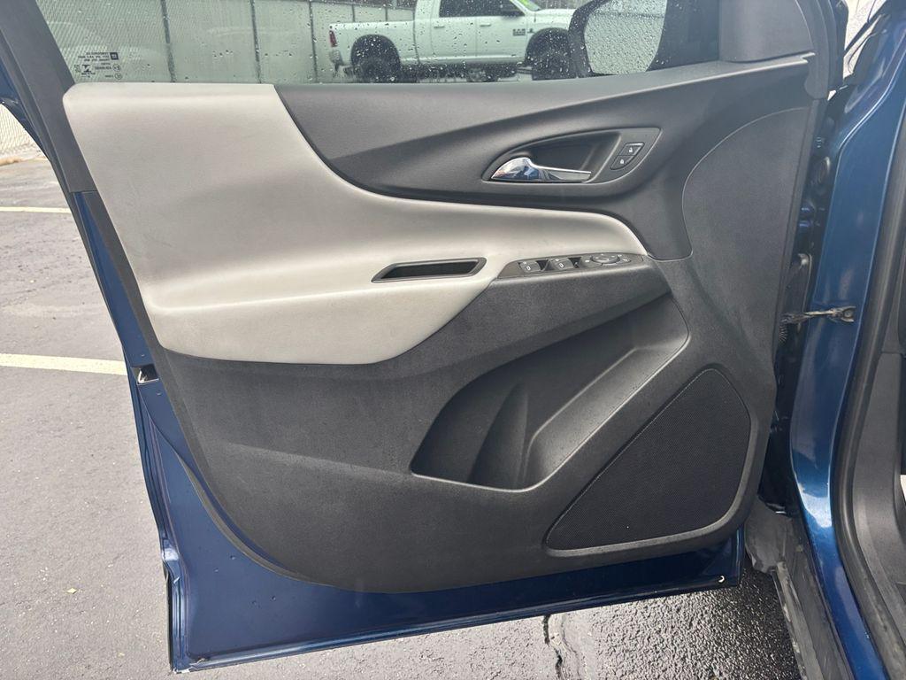 used 2023 Chevrolet Equinox car, priced at $20,870