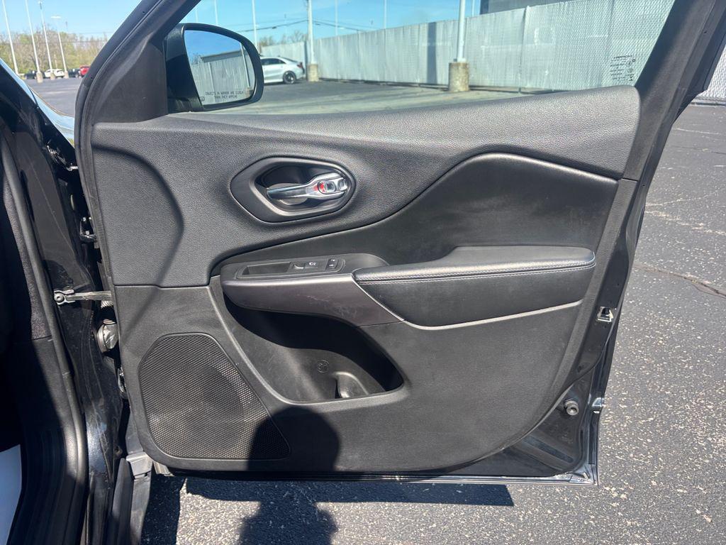 used 2019 Jeep Cherokee car, priced at $14,200
