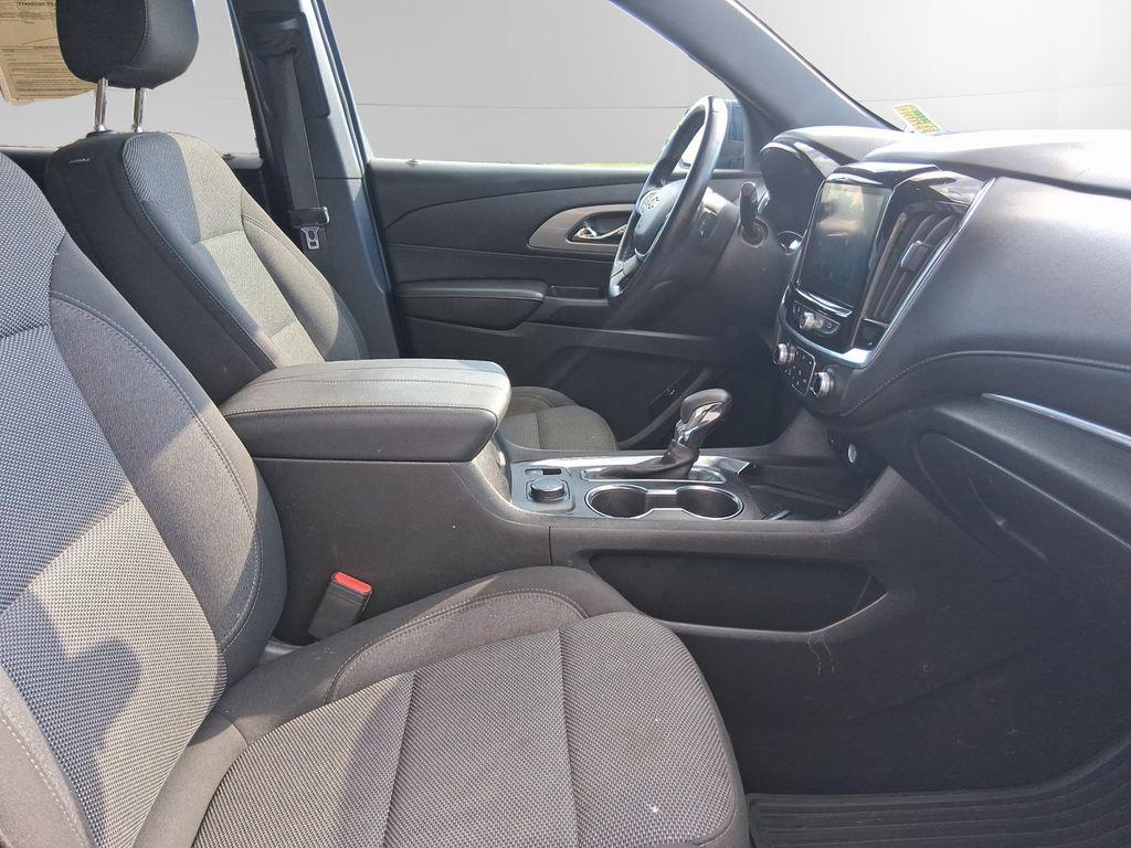used 2023 Chevrolet Traverse car, priced at $34,055