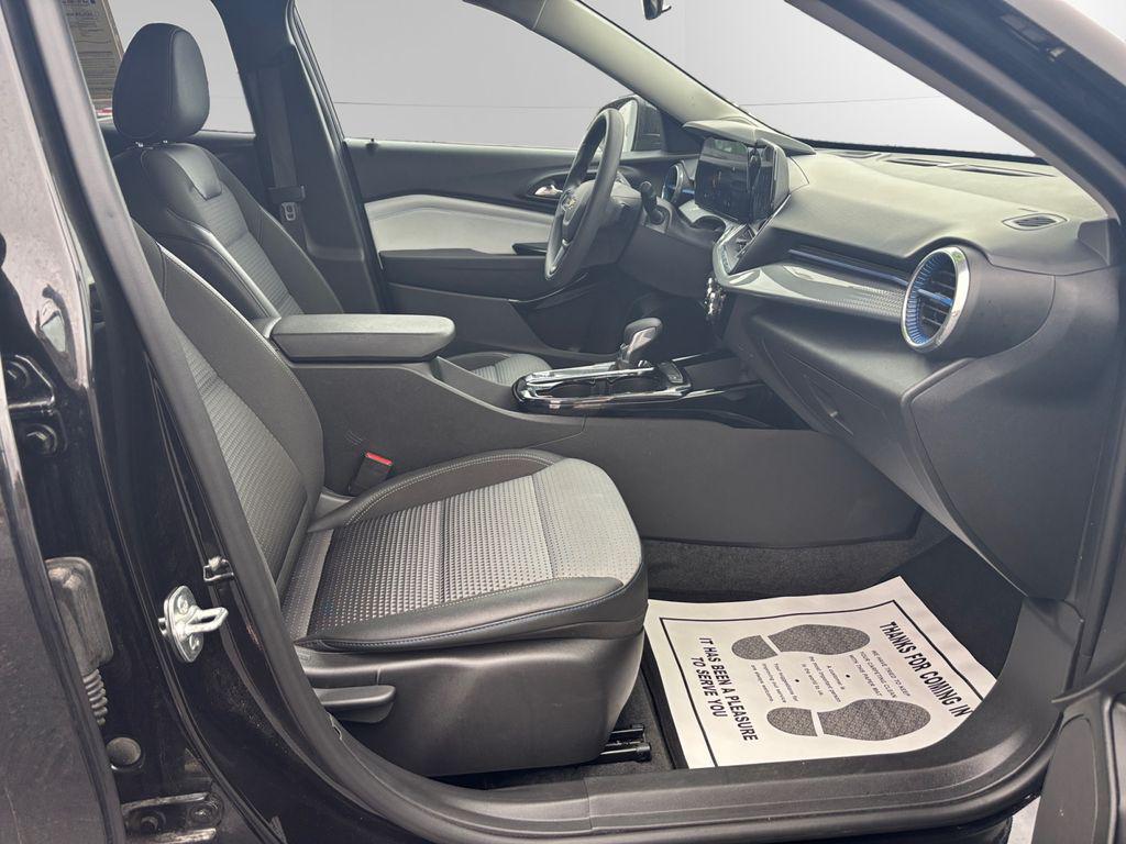 used 2025 Chevrolet Trax car, priced at $20,682