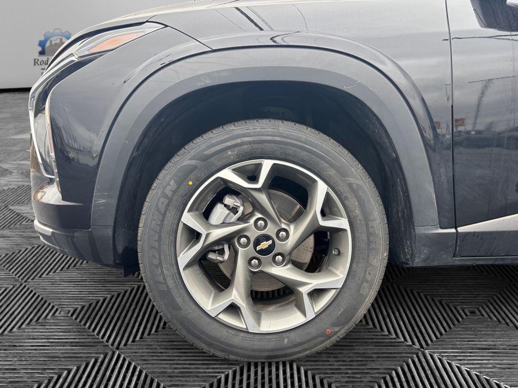 used 2025 Chevrolet Trax car, priced at $20,682