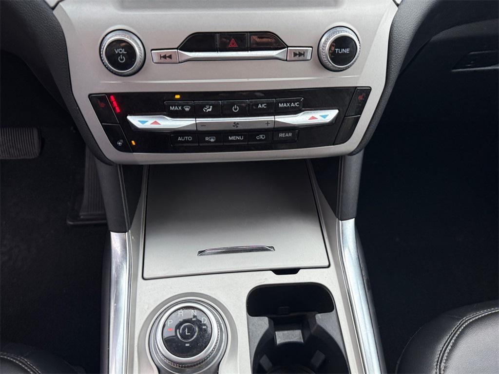 used 2023 Ford Explorer car, priced at $25,382